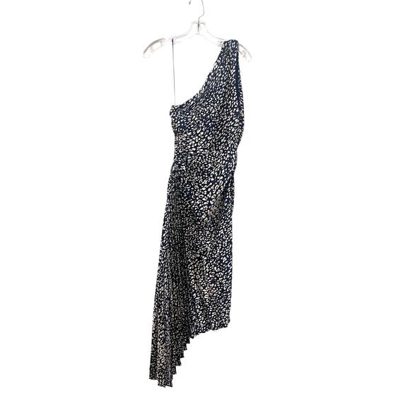 New Vici Ever After One Shoulder Ruched Maxi Dress Navy Cream  Medium - Picture 7 of 13